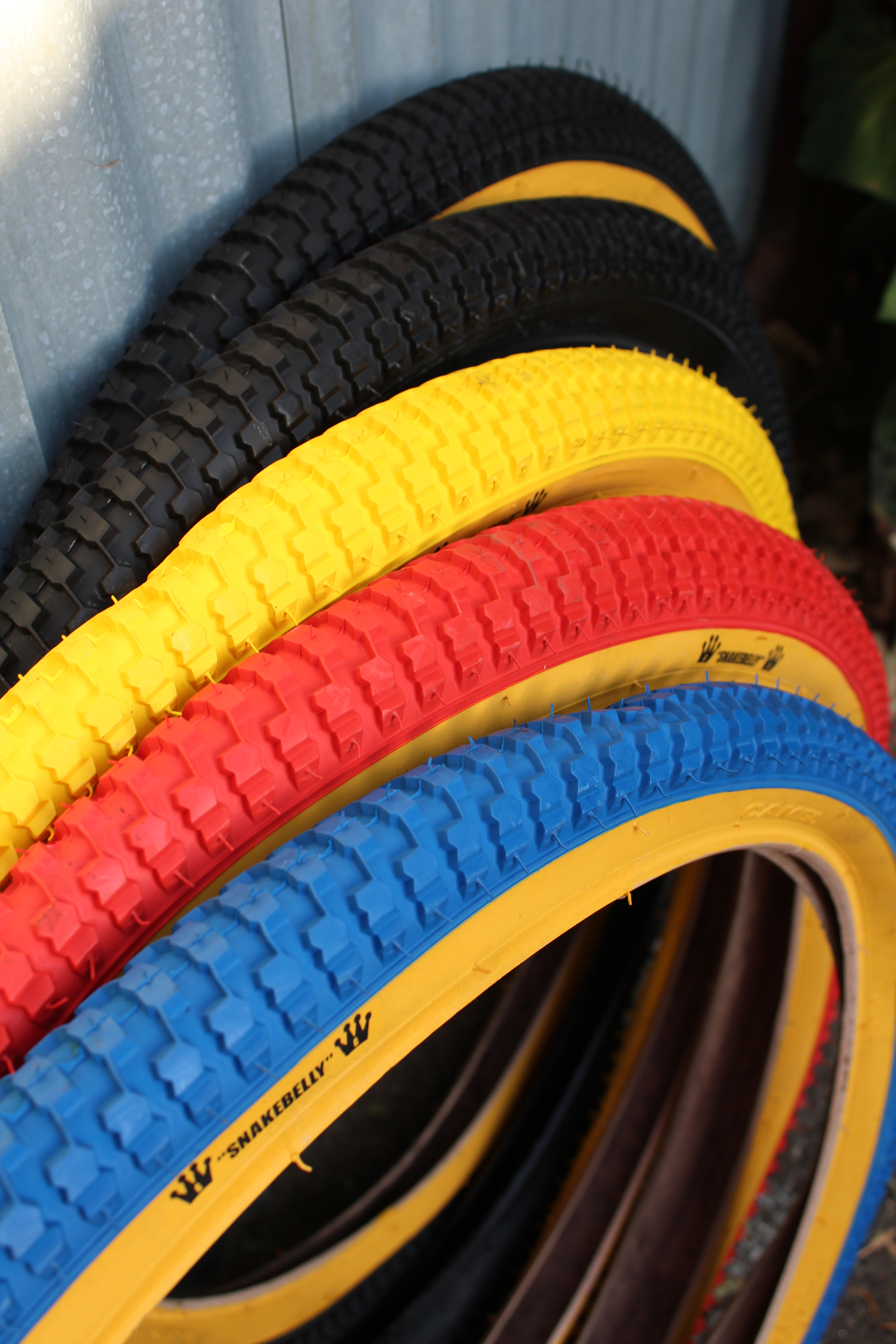 20" x 1.75" Snake Belly Freestyle BMX Ramp Street Bike Tyre Red Yellow